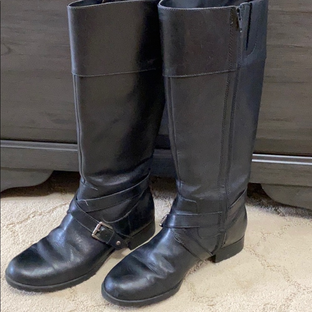 Boots - Picture 2 of 4